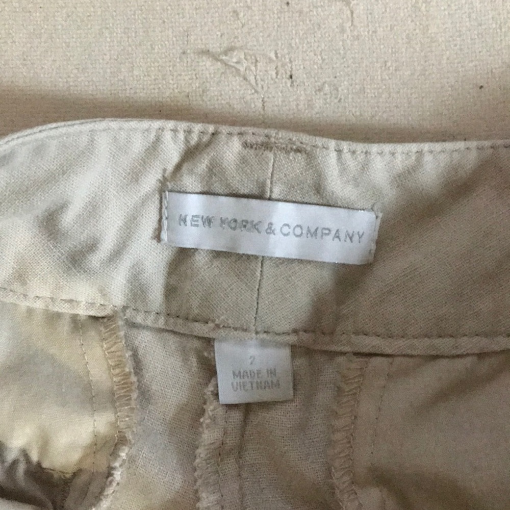 Used New York and Co. khaki pants - Picture 2 of 2
